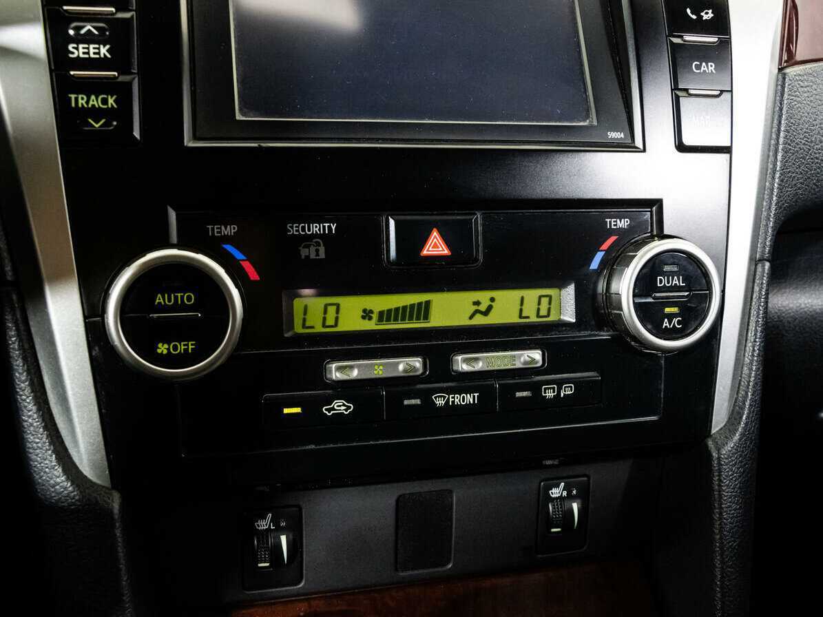 Купить Toyota Camry с пробегом. Фото: #11