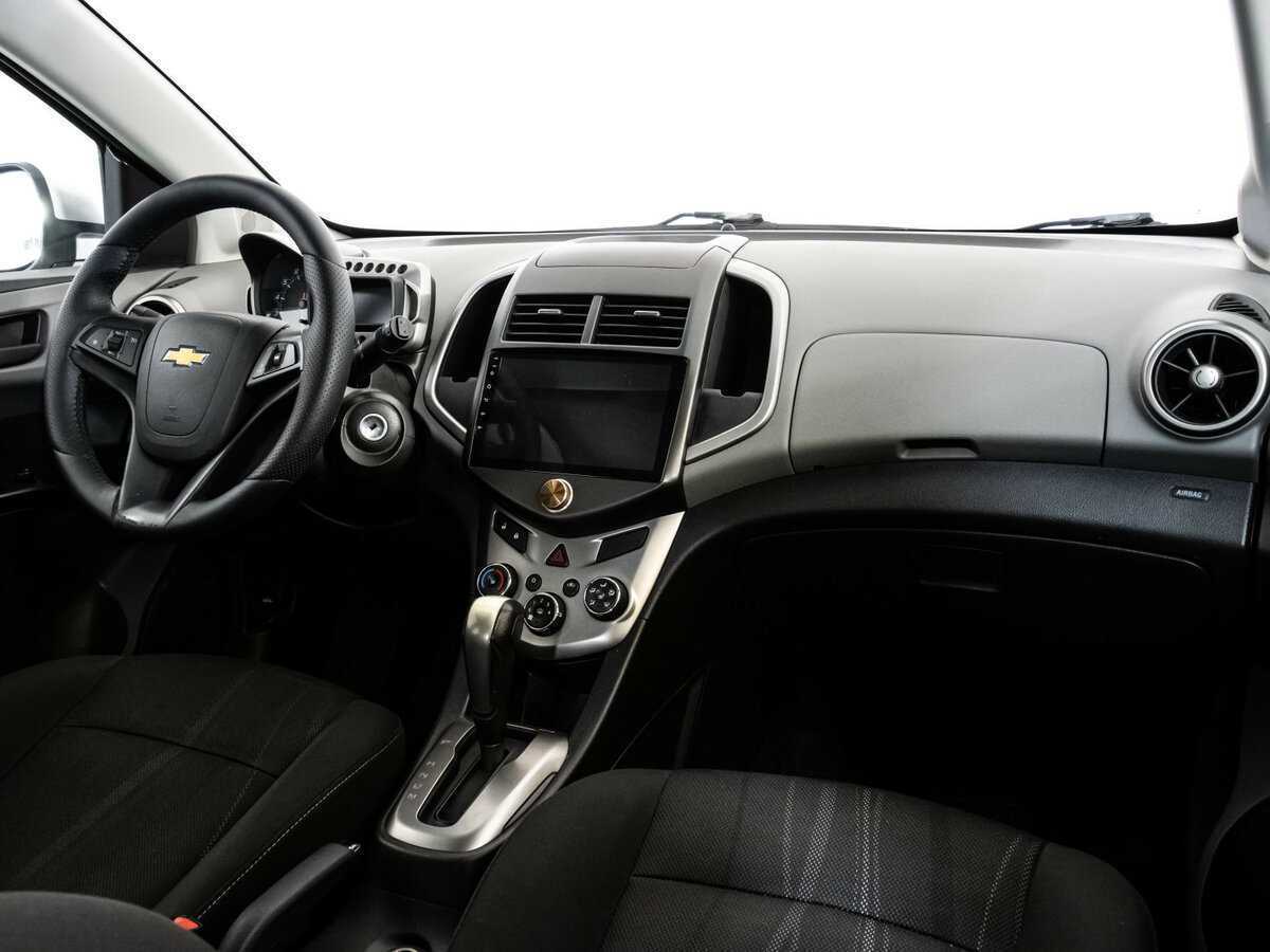 Купить Chevrolet Aveo с пробегом. Фото: #8