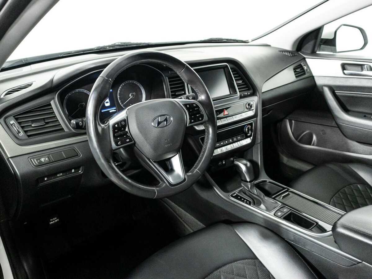 Купить Hyundai Sonata с пробегом. Фото: #10