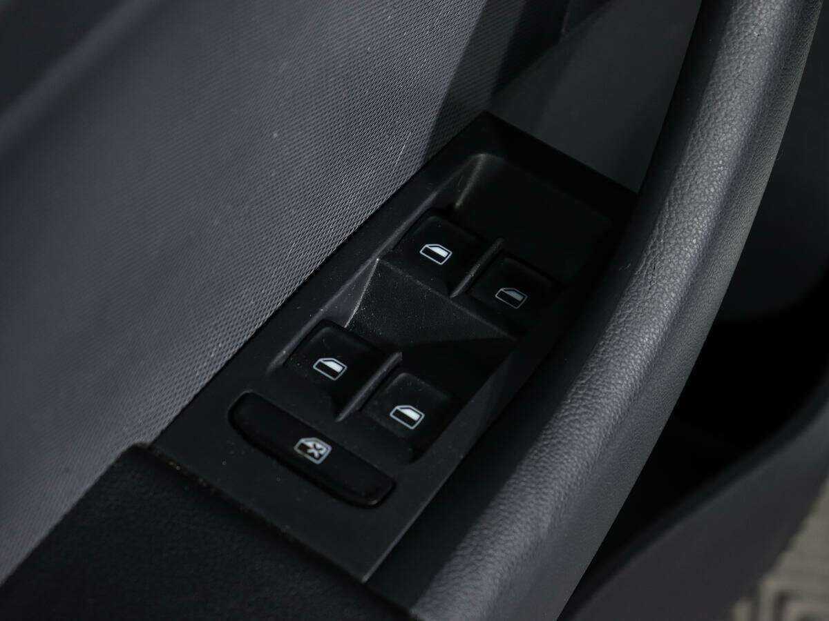 Купить Skoda Rapid с пробегом. Фото: #14