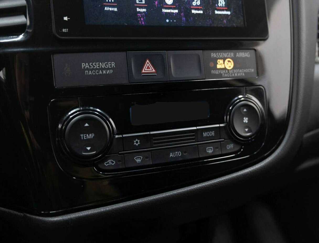 Купить Mitsubishi Outlander с пробегом. Фото: #17