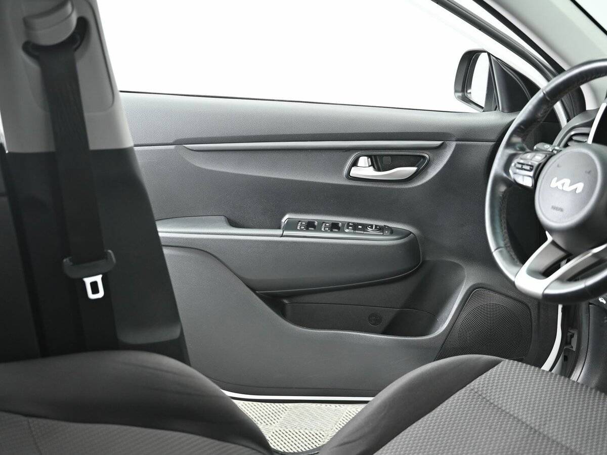Купить Kia Rio с пробегом. Фото: #5