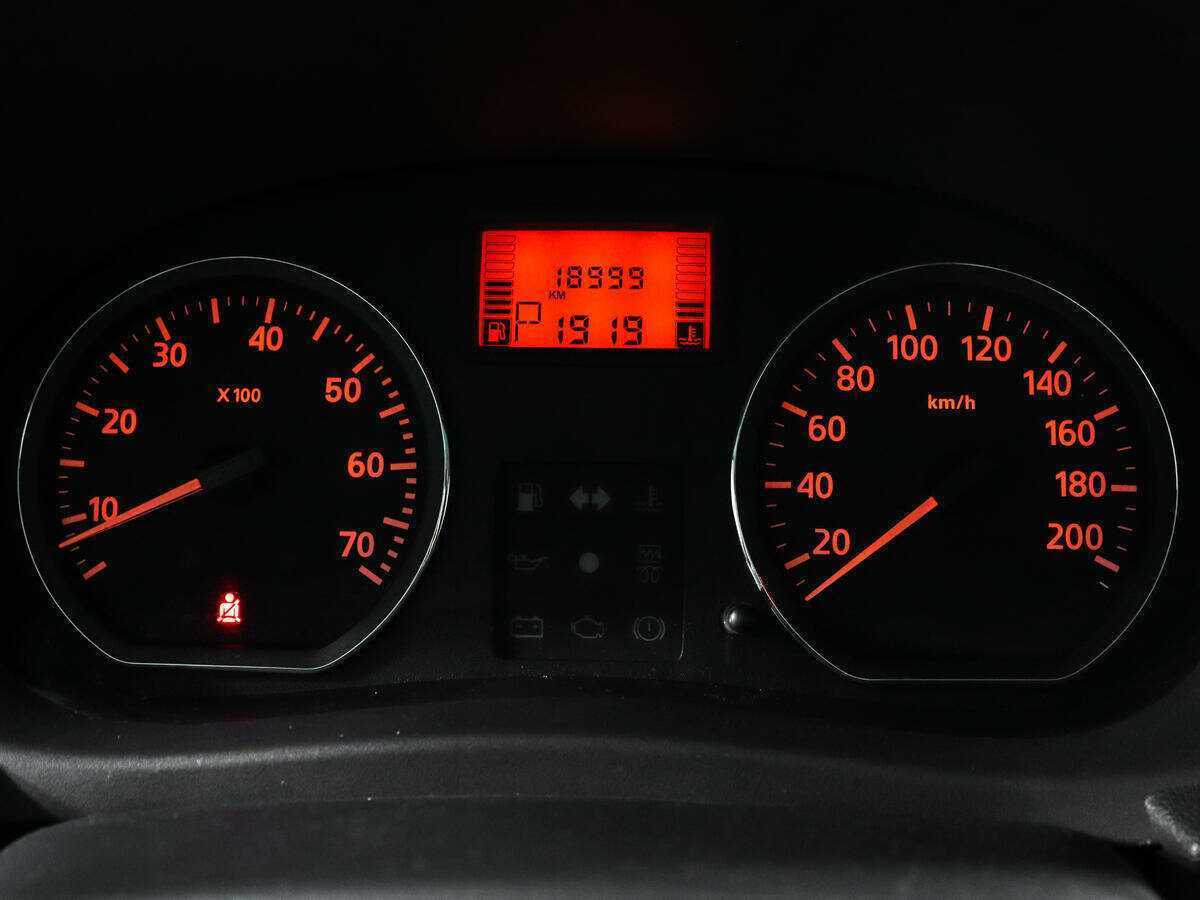 Купить Nissan Almera с пробегом. Фото: #8