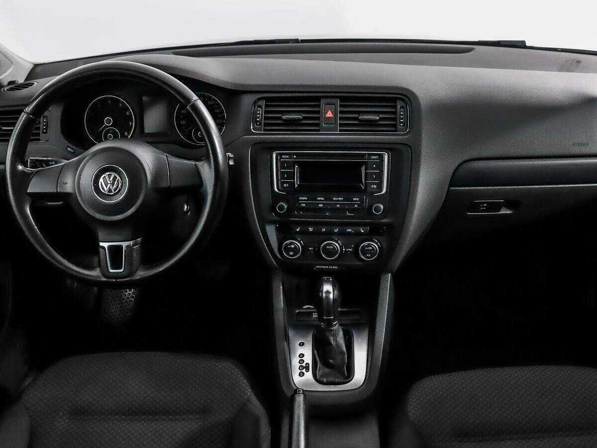Купить Volkswagen Jetta с пробегом. Фото: #11