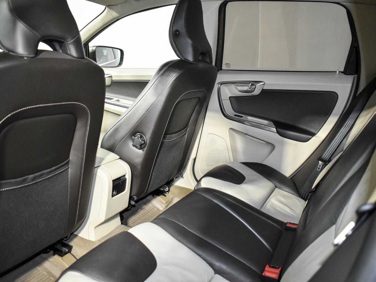Купить Volvo XC60 с пробегом. Фото: #10
