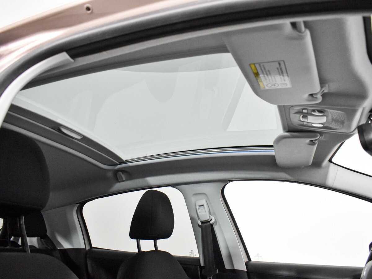 Купить Peugeot 208 с пробегом. Фото: #17