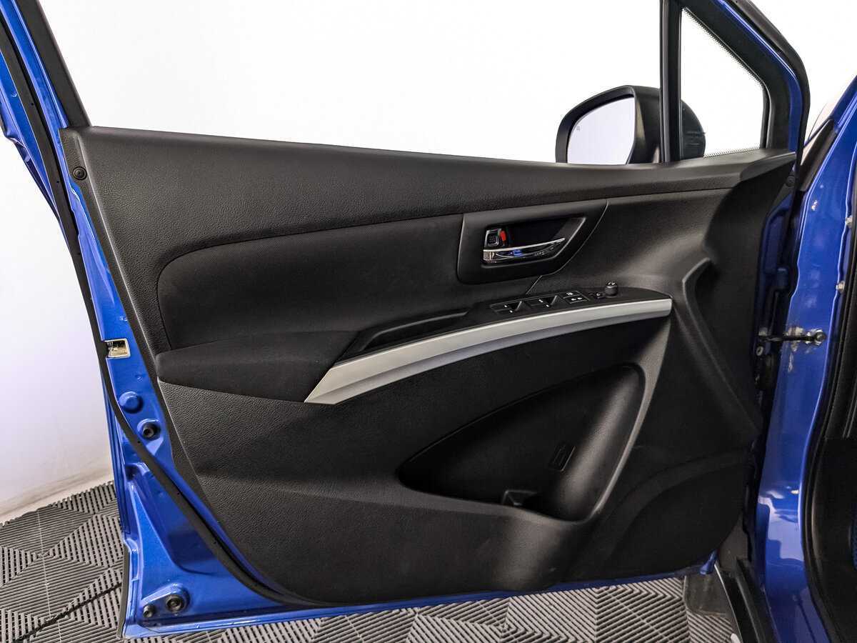 Купить Suzuki SX4 с пробегом. Фото: #14