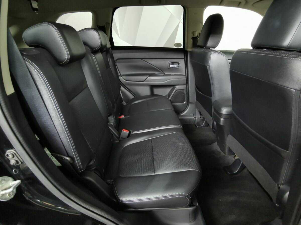 Купить Mitsubishi Outlander с пробегом. Фото: #11