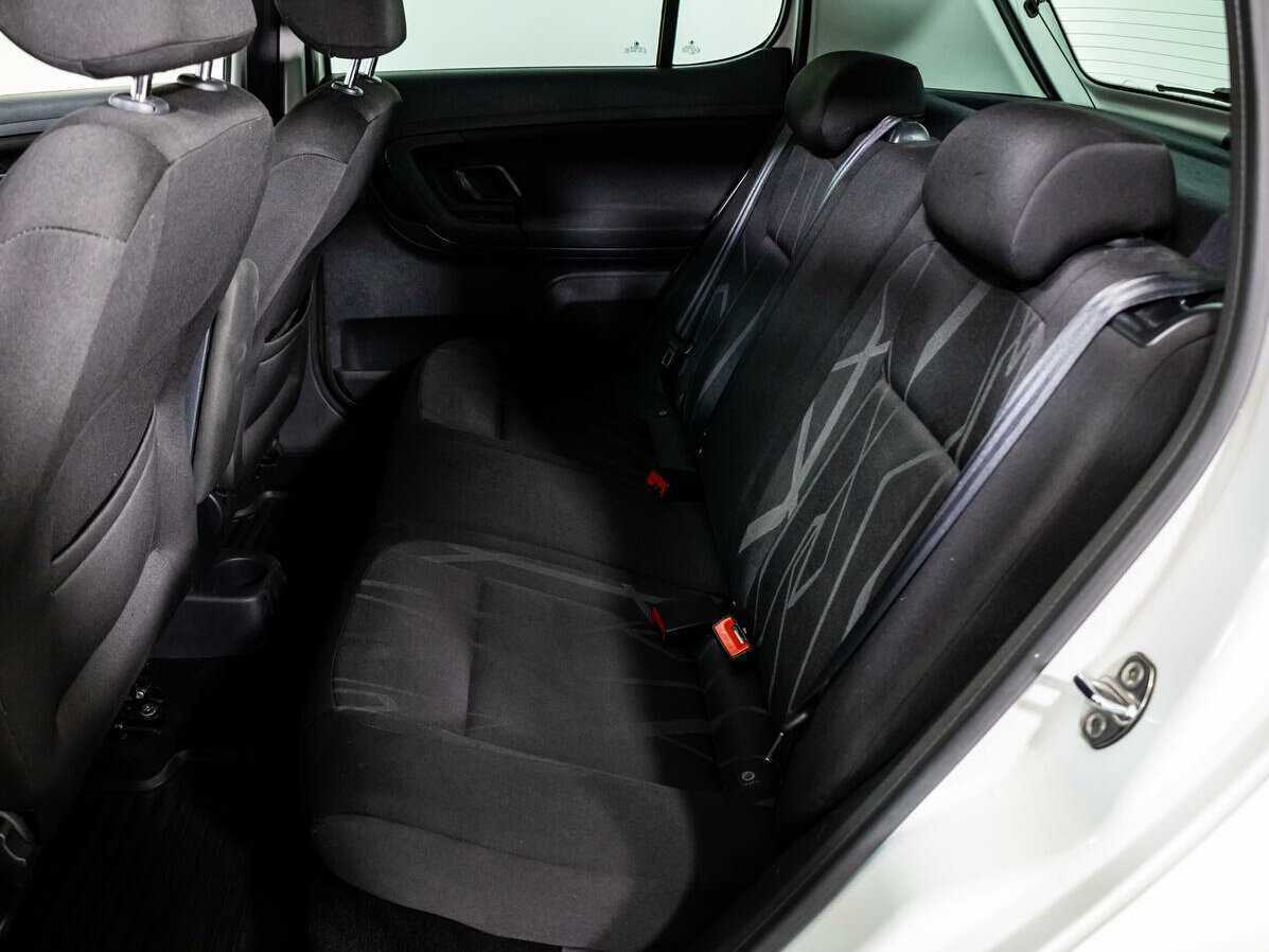 Купить Skoda Fabia с пробегом. Фото: #9