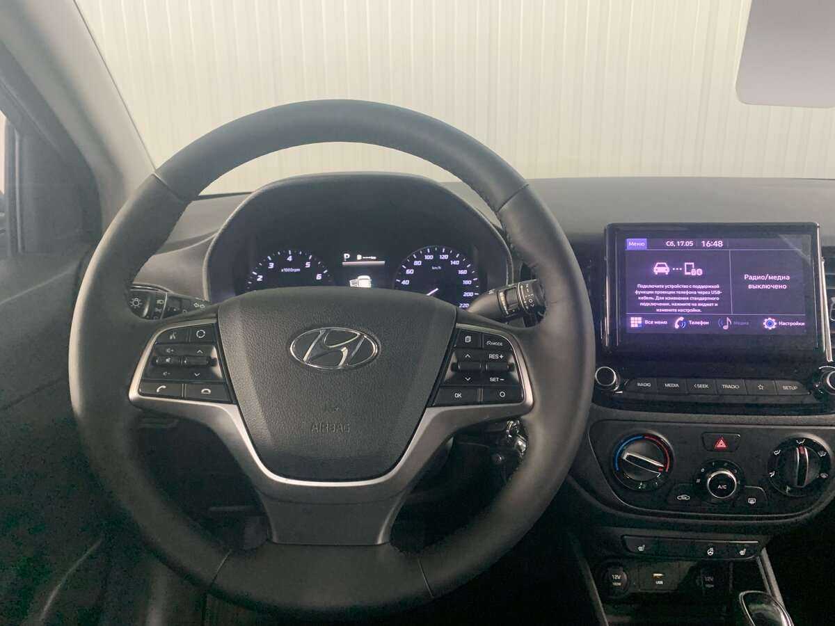 Купить Hyundai Solaris с пробегом. Фото: #9