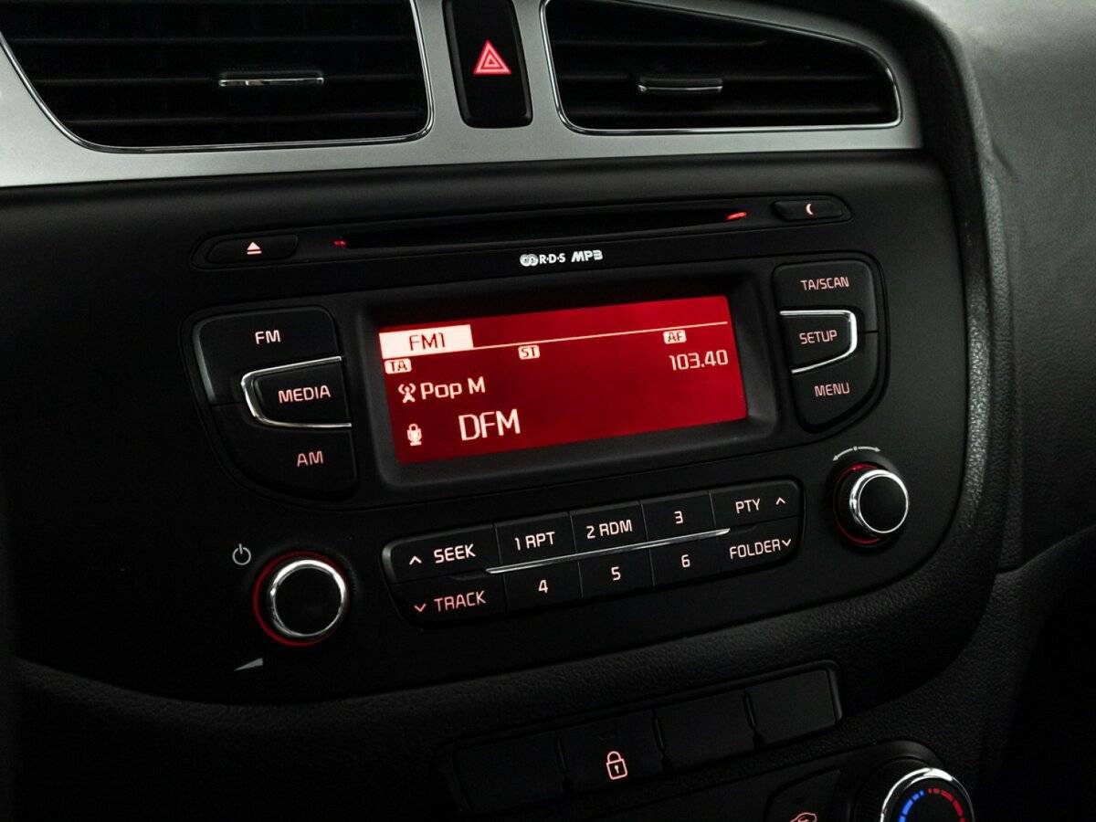 Купить Kia Ceed с пробегом. Фото: #14