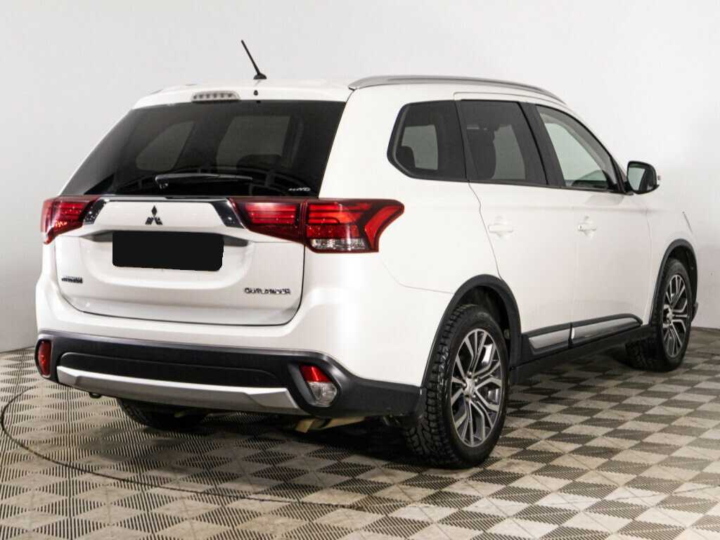 Купить Mitsubishi Outlander с пробегом. Фото: #4