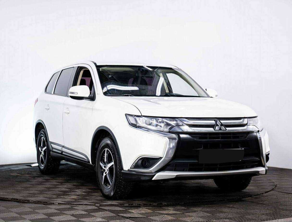 Купить Mitsubishi Outlander с пробегом. Фото: #2