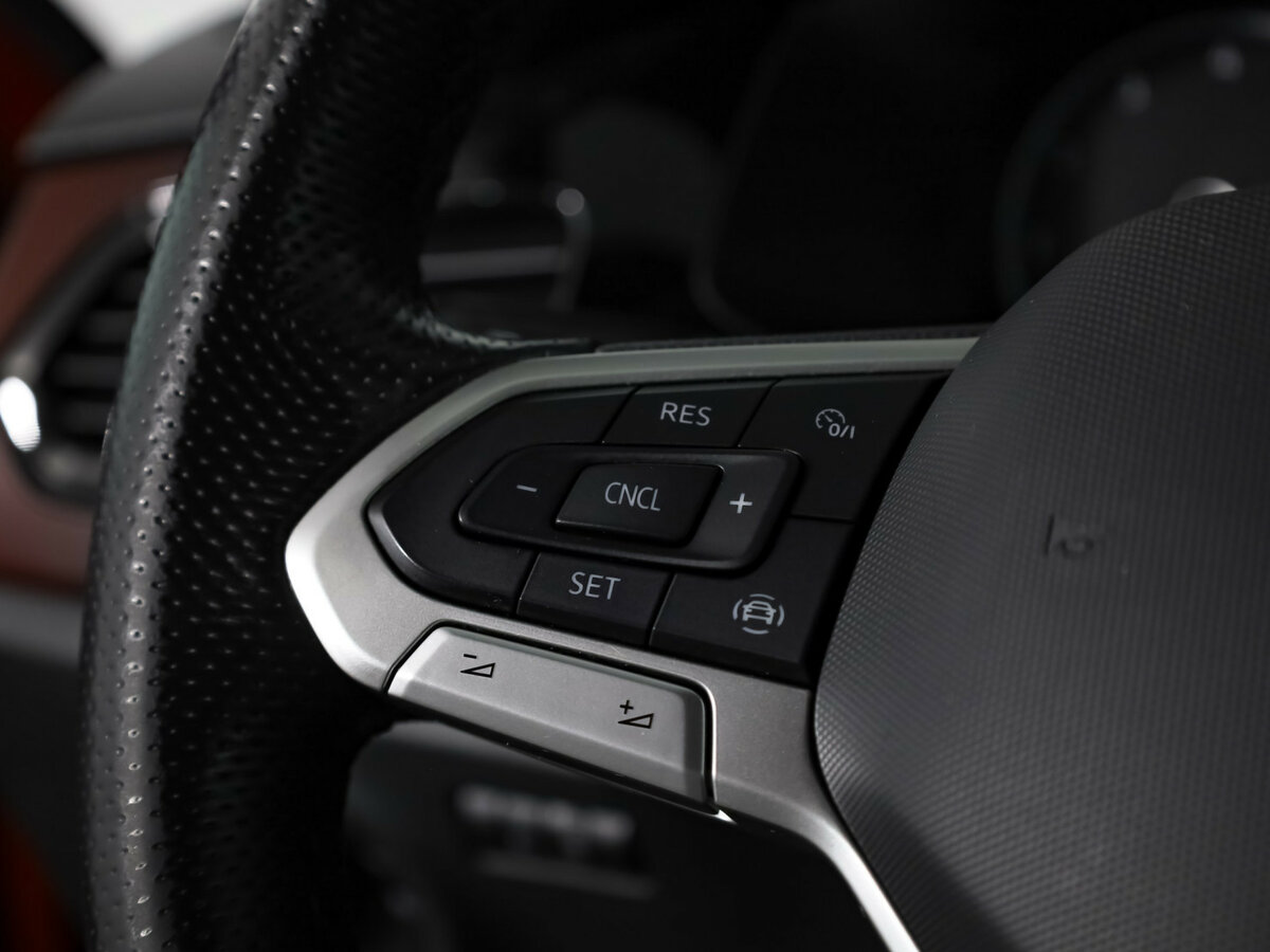 Купить Volkswagen Polo с пробегом. Фото: #10