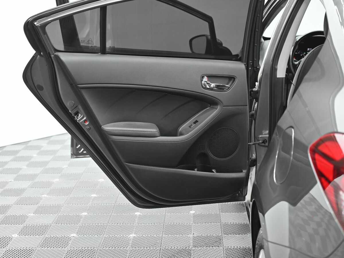 Купить Kia Cerato с пробегом. Фото: #6