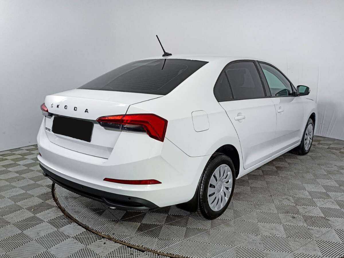 Купить Skoda Rapid с пробегом. Фото: #4