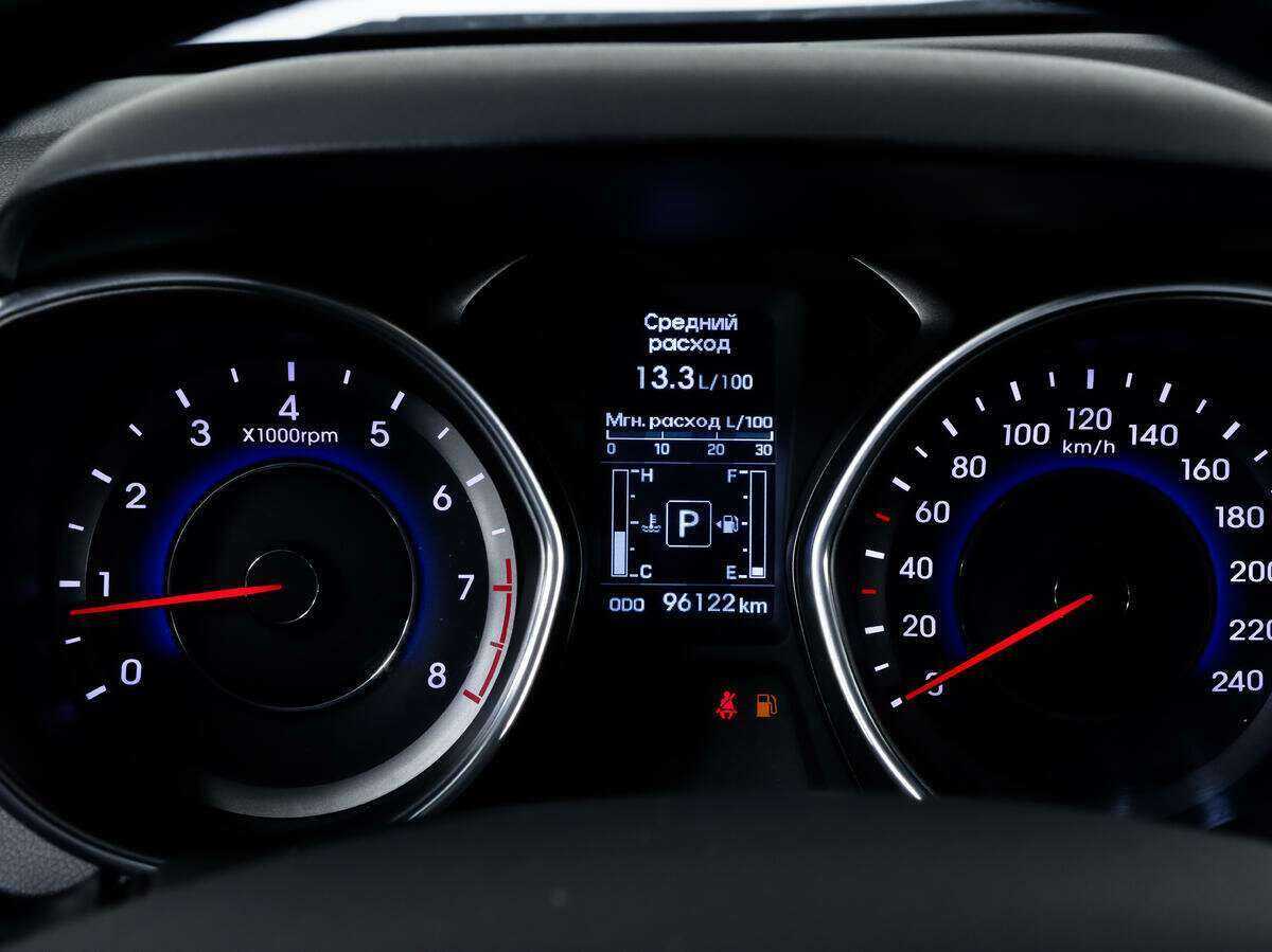 Купить Hyundai Elantra с пробегом. Фото: #16