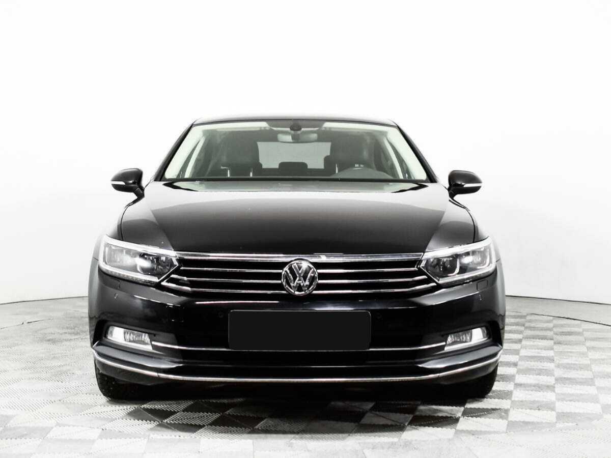 Купить Volkswagen Passat с пробегом. Фото: #1