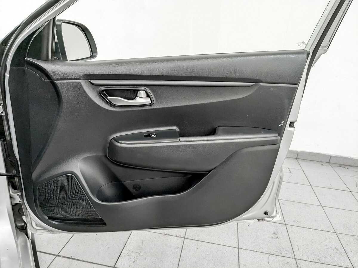 Купить Kia Rio с пробегом. Фото: #23