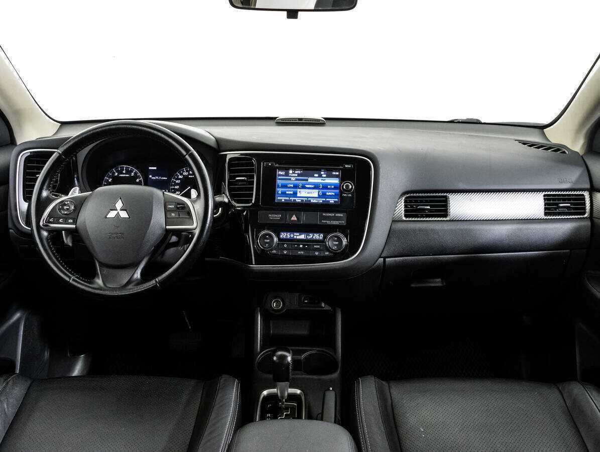 Купить Mitsubishi Outlander с пробегом. Фото: #9