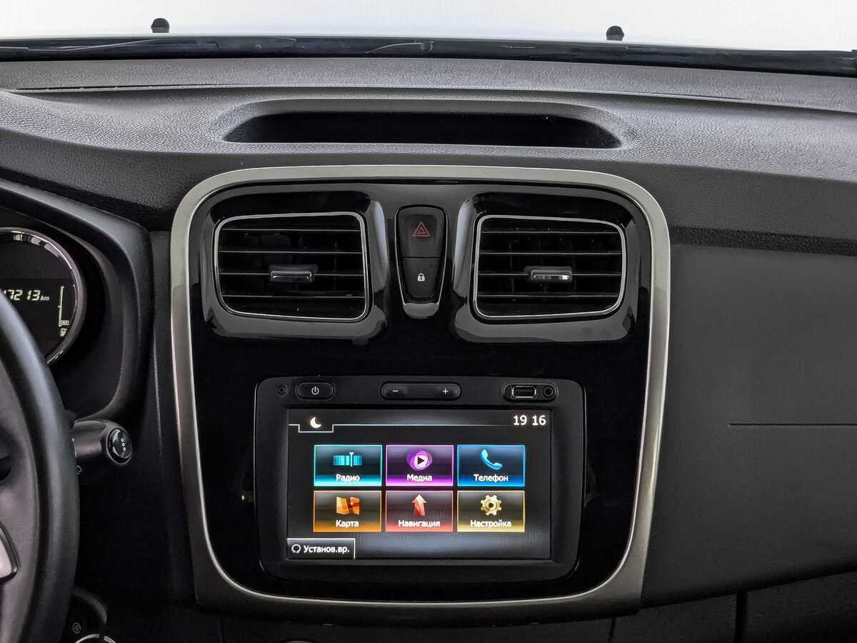 Купить Renault Sandero с пробегом. Фото: #12
