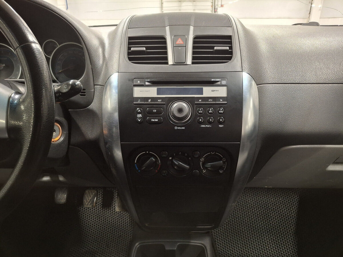 Купить Suzuki SX4 с пробегом. Фото: #14
