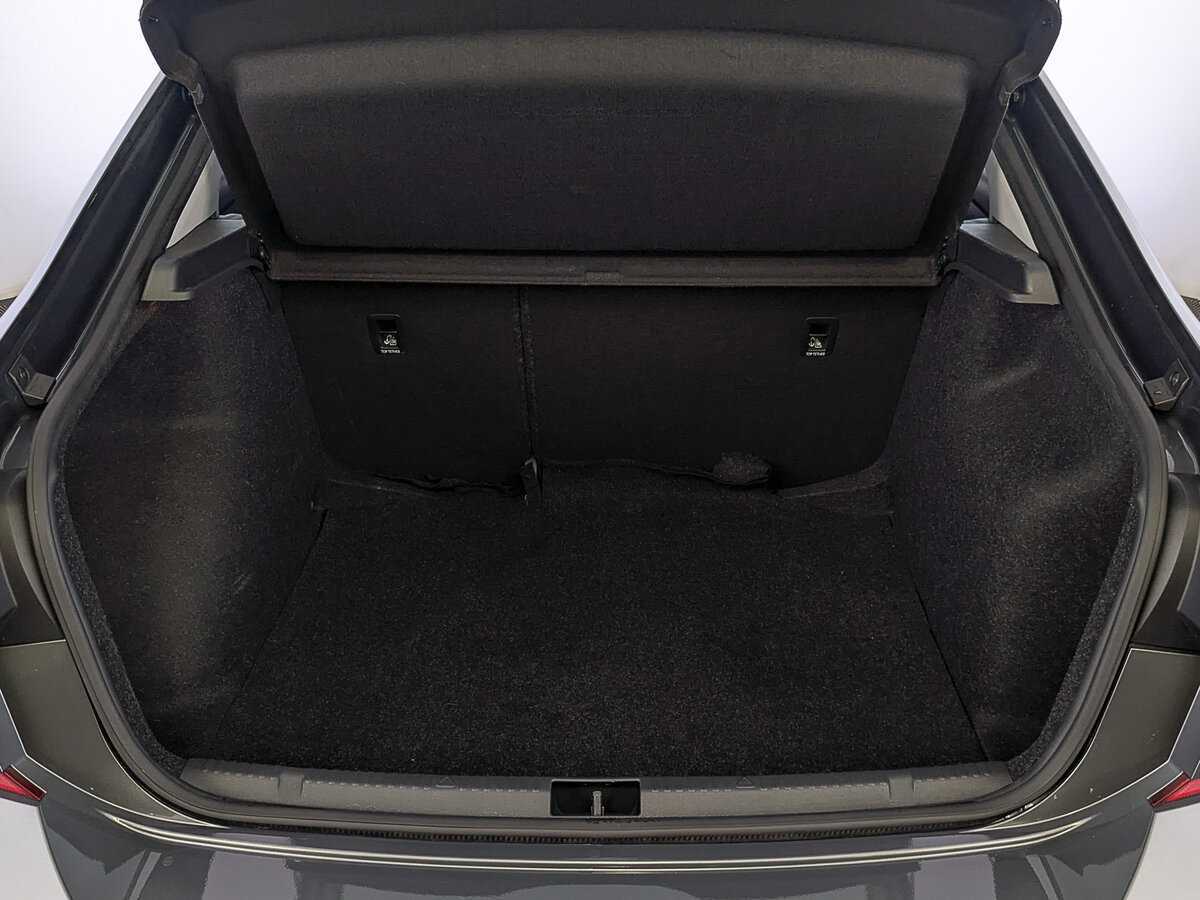 Купить Volkswagen Polo с пробегом. Фото: #9