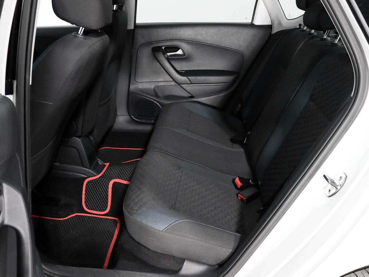 Купить Volkswagen Polo с пробегом. Фото: #8