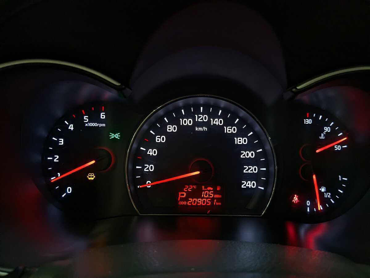 Купить Kia Sorento с пробегом. Фото: #15