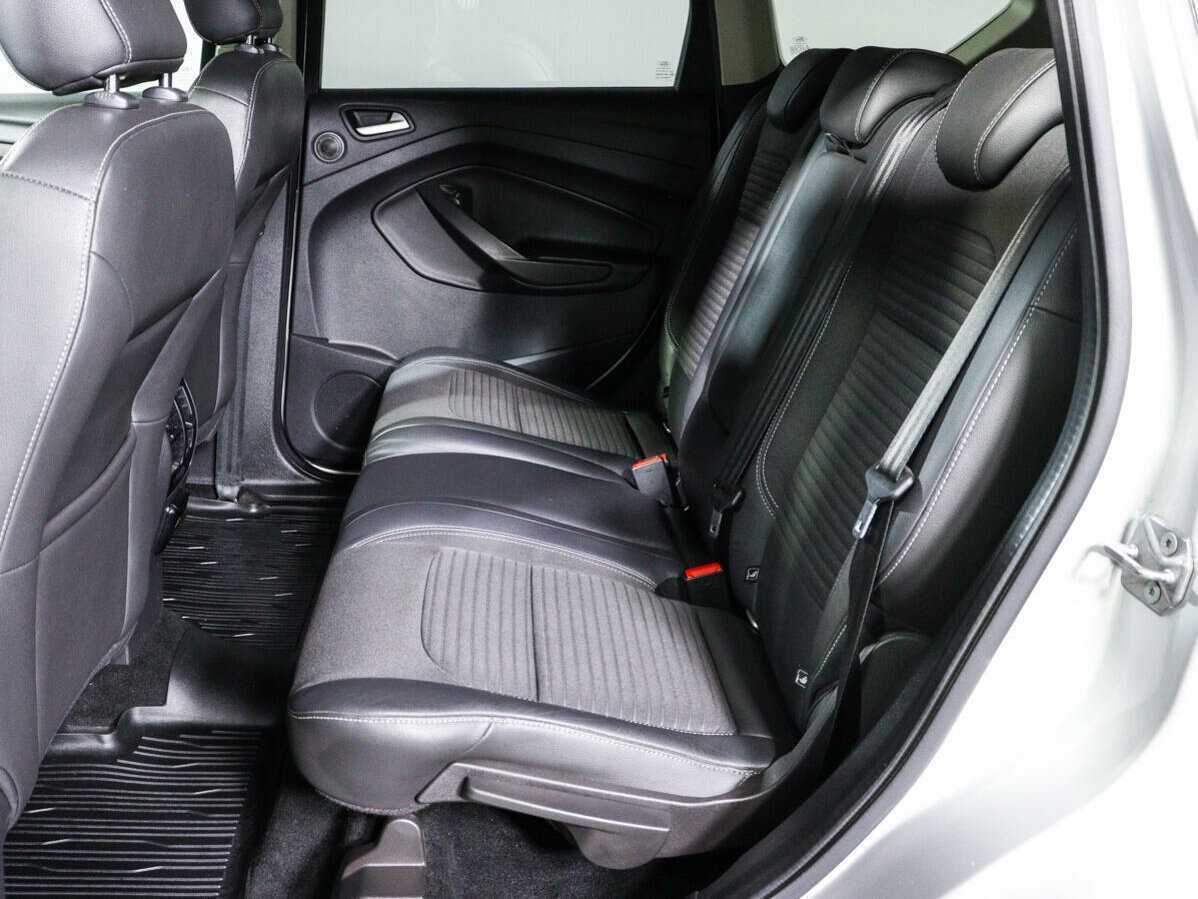 Купить Ford Kuga с пробегом. Фото: #9