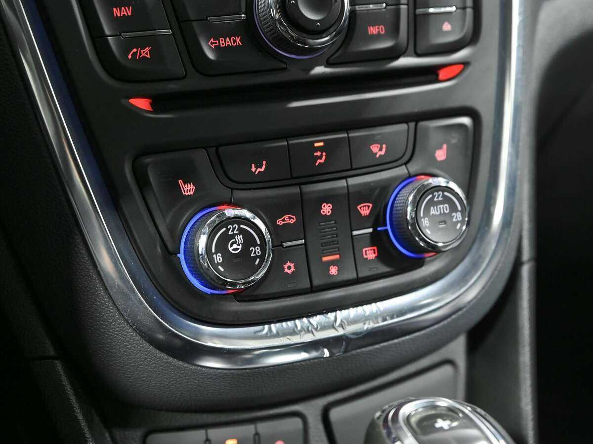 Купить Opel Mokka с пробегом. Фото: #10