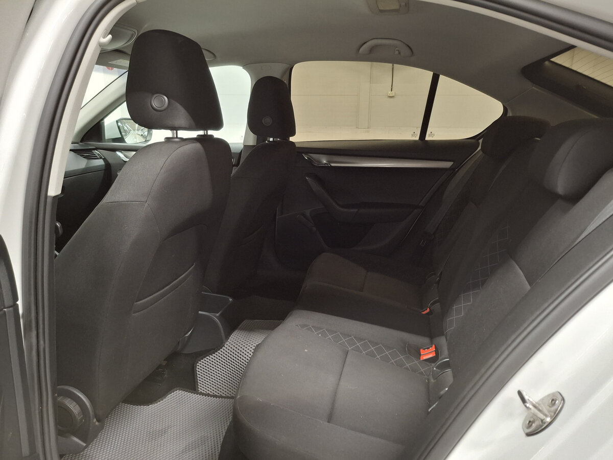 Купить Skoda Octavia с пробегом. Фото: #11