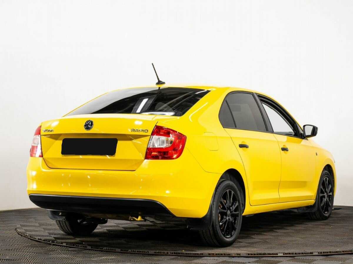 Купить Skoda Rapid с пробегом. Фото: #3