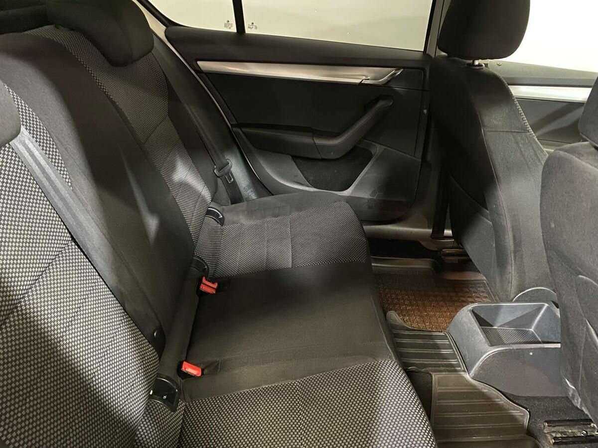 Купить Skoda Octavia с пробегом. Фото: #10