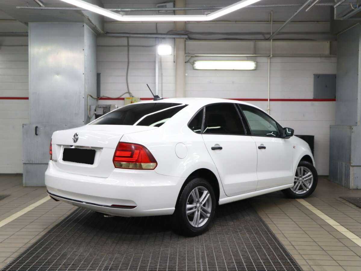 Купить Volkswagen Polo с пробегом. Фото: #3