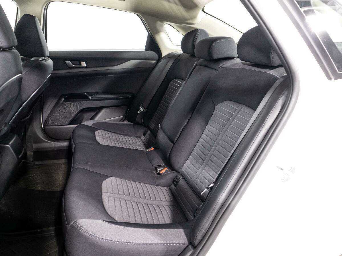 Купить Kia K5 с пробегом. Фото: #11