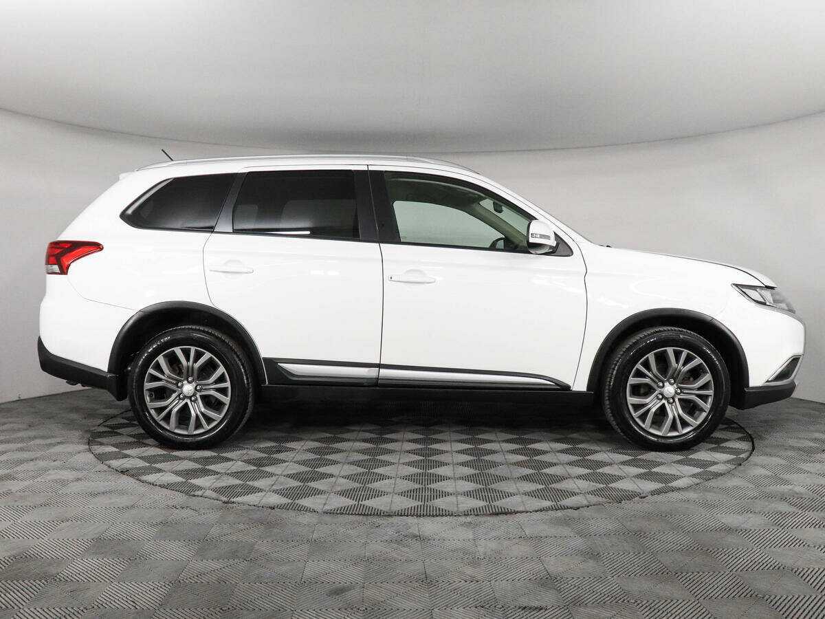 Купить Mitsubishi Outlander с пробегом. Фото: #3