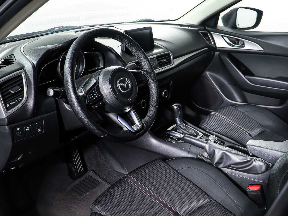 Купить Mazda 3 с пробегом. Фото: #12