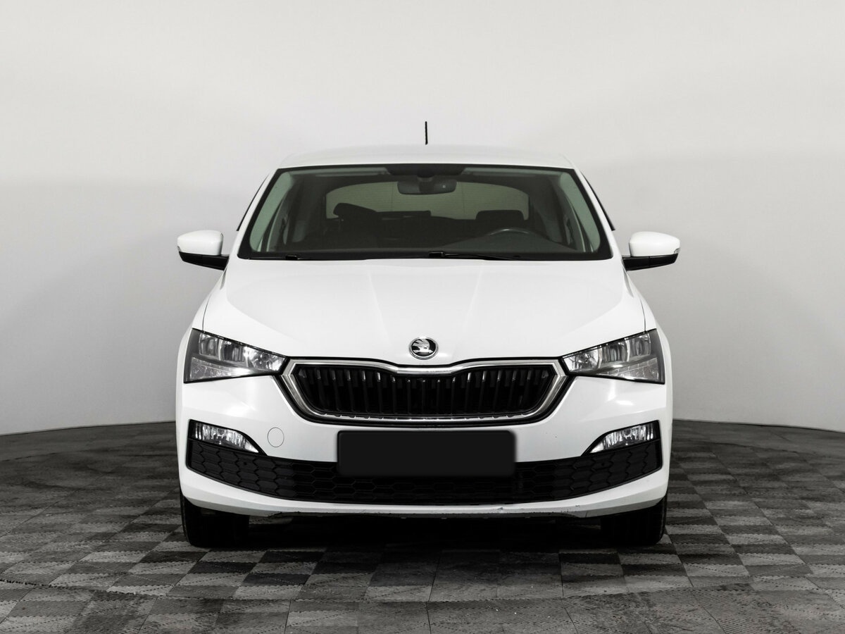 Купить Skoda Rapid с пробегом. Фото: #1
