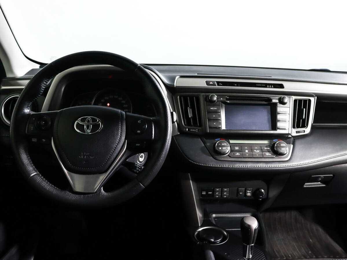 Купить Toyota RAV4 с пробегом. Фото: #11
