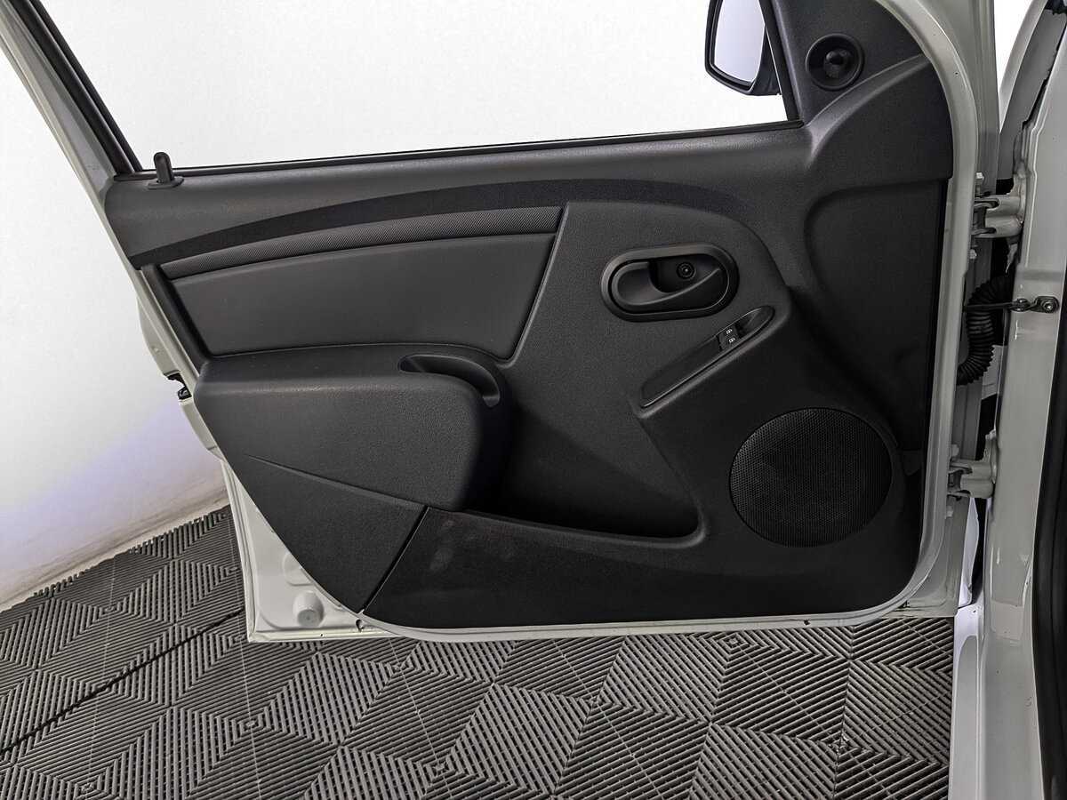 Купить Lada (ВАЗ) Largus с пробегом. Фото: #18