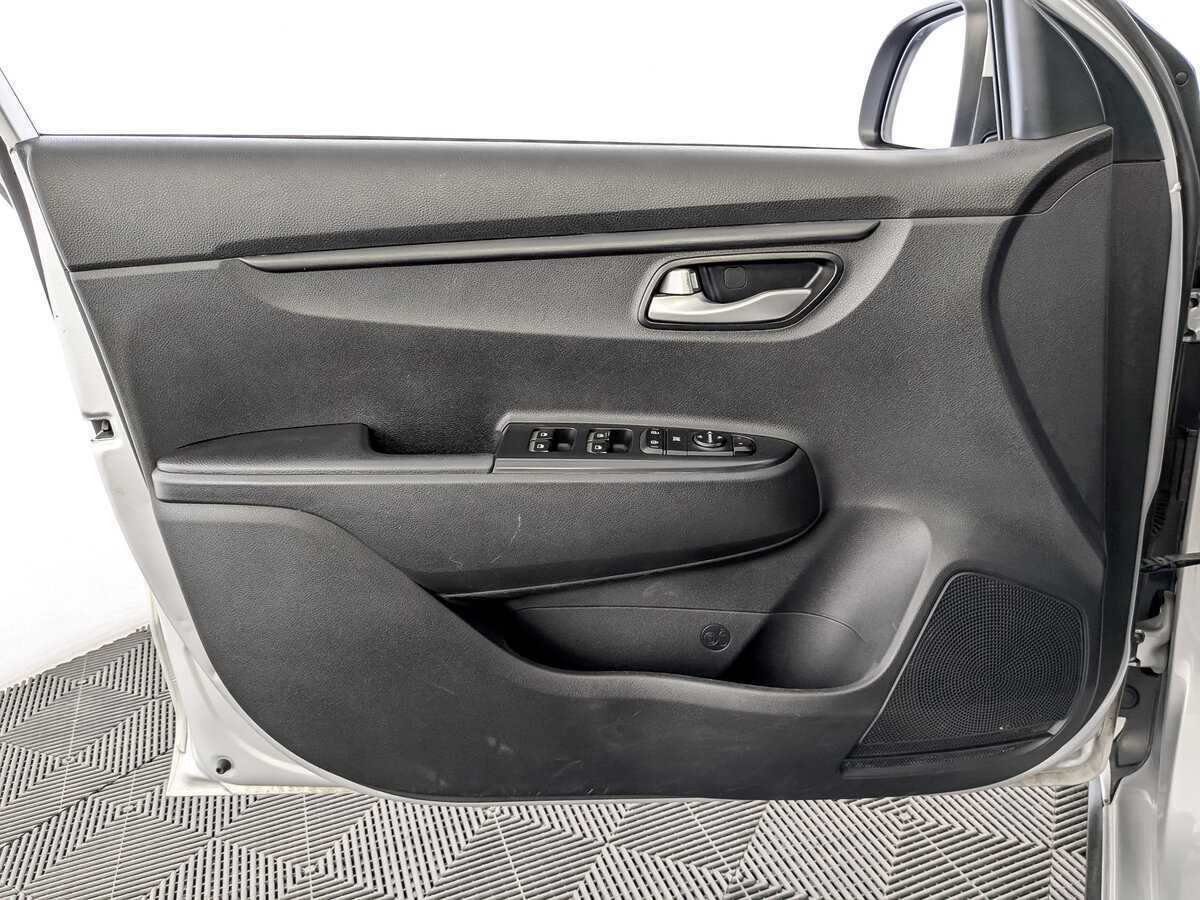 Купить Kia Rio с пробегом. Фото: #16