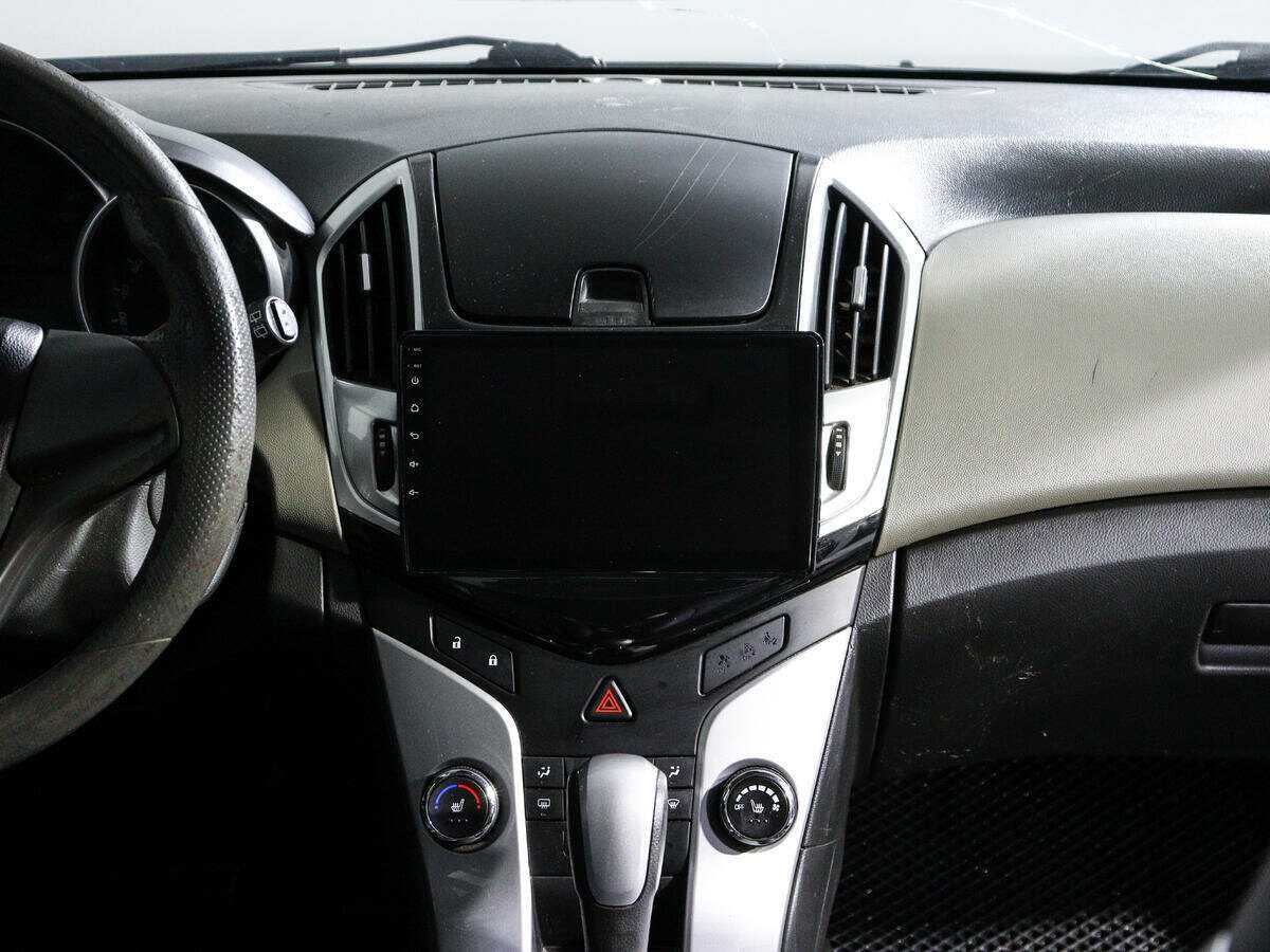 Купить Chevrolet Cruze с пробегом. Фото: #10