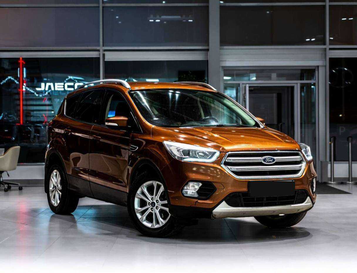 Купить Ford Kuga с пробегом. Фото: #1