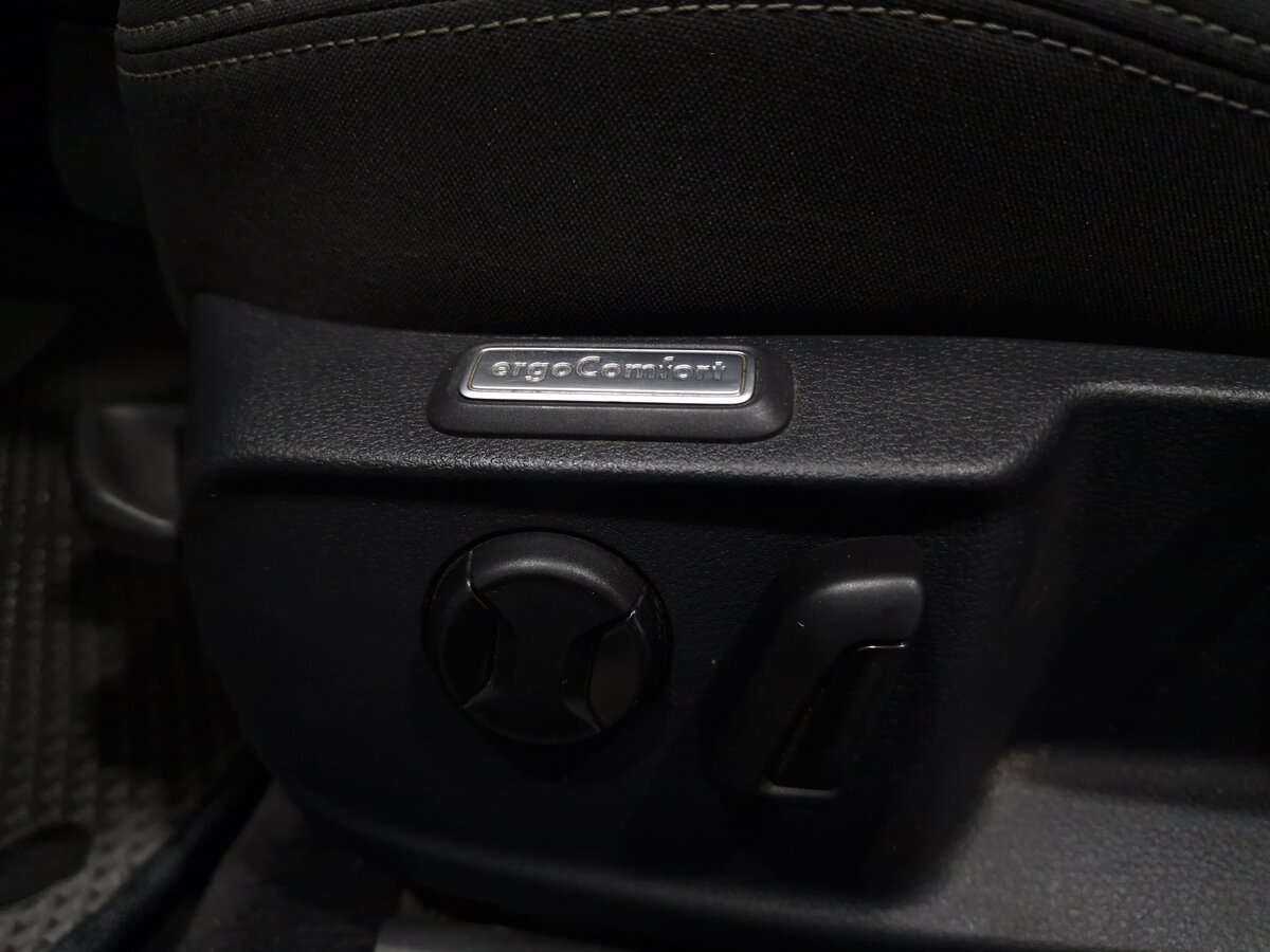 Купить Volkswagen Passat с пробегом. Фото: #13