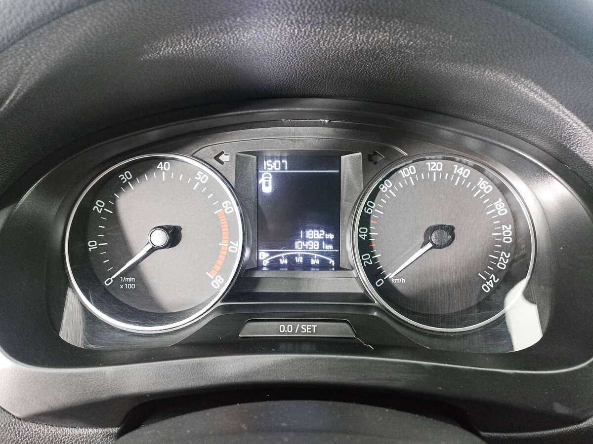 Купить Skoda Rapid с пробегом. Фото: #12
