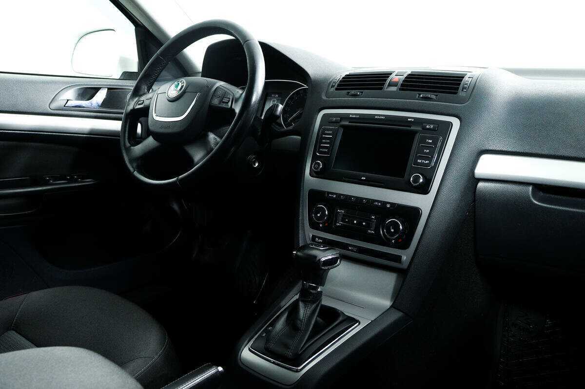 Купить Skoda Octavia с пробегом. Фото: #7