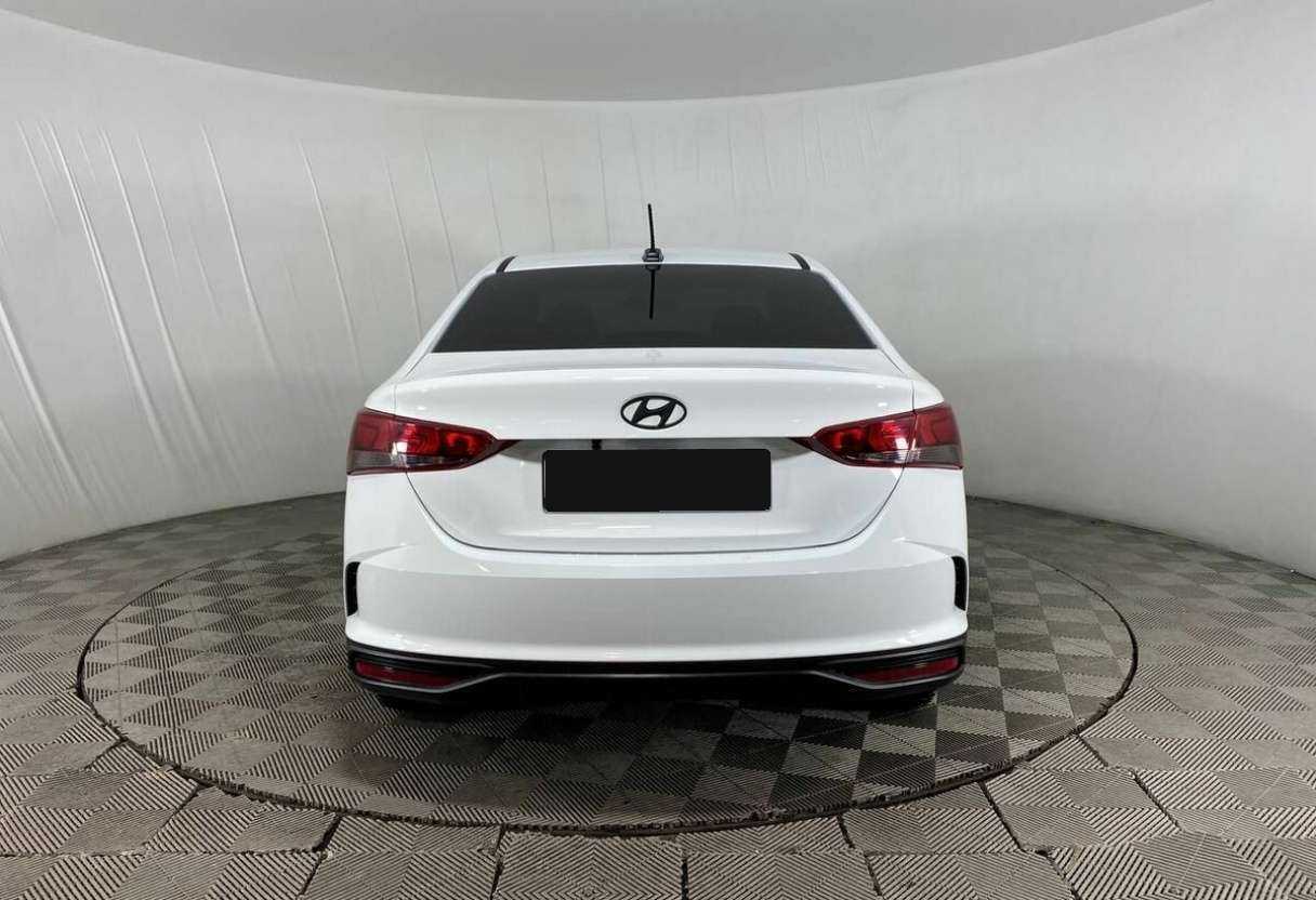 Купить Hyundai Solaris с пробегом. Фото: #5