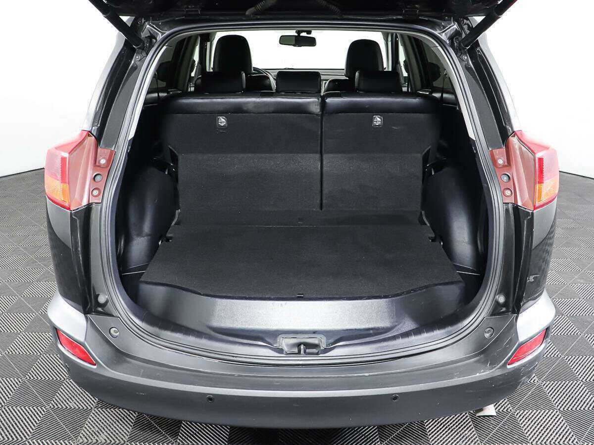 Купить Toyota RAV4 с пробегом. Фото: #8