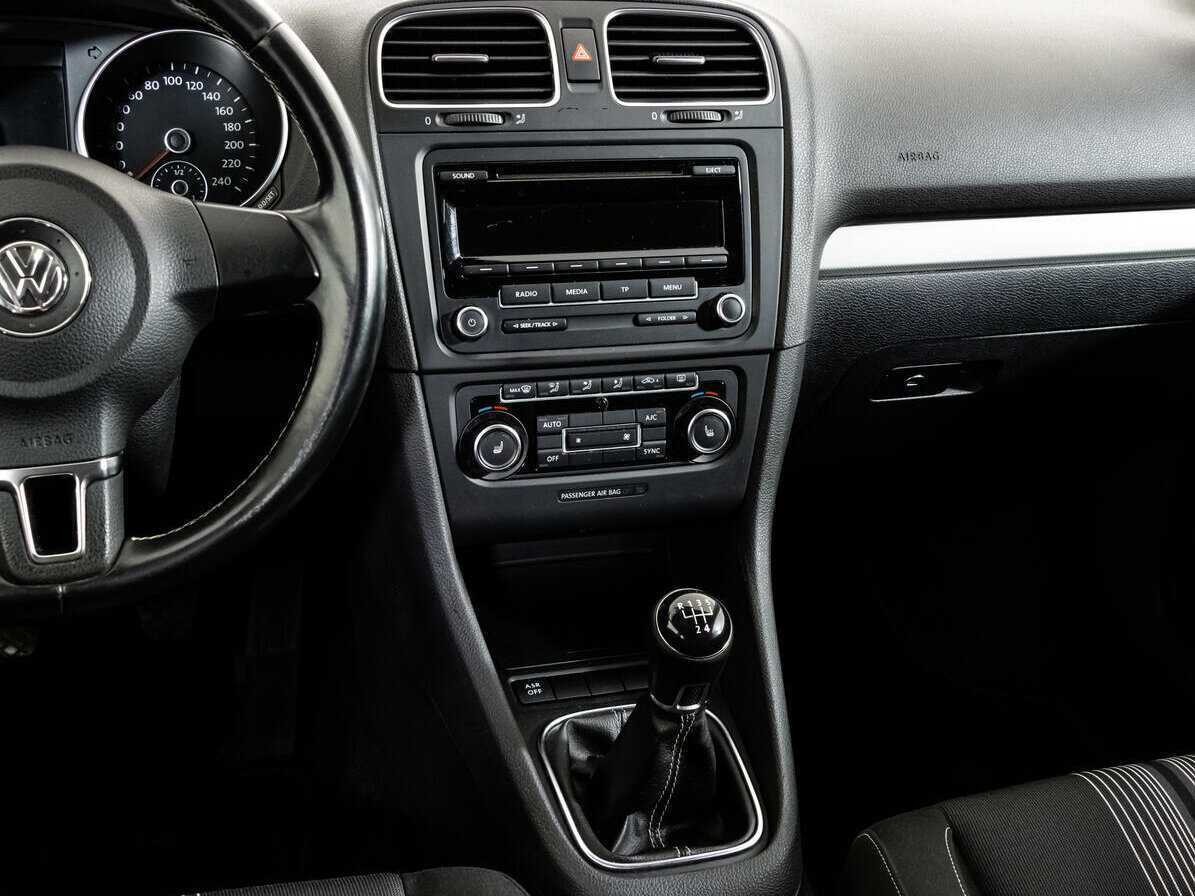 Купить Volkswagen Golf с пробегом. Фото: #12